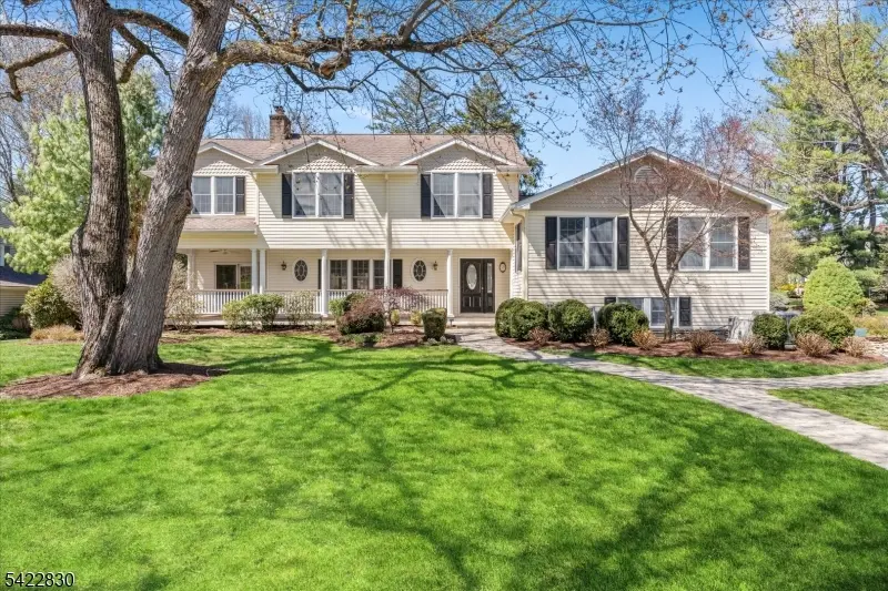 58 Rolling Hill Dr, Chatham Twp., NJ 07928