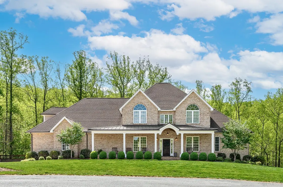 1009 Val Ter CT, Forest, VA 24551