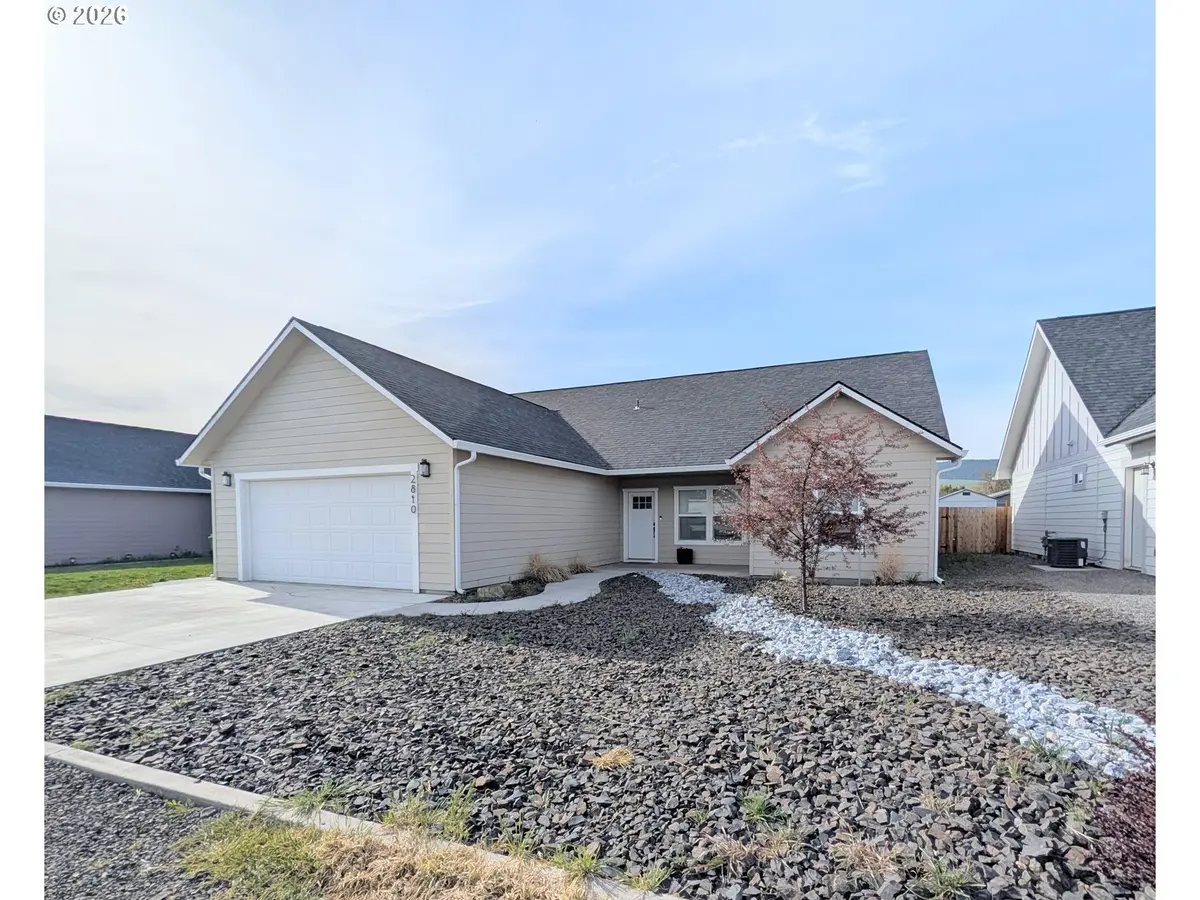2810 ATHENS CT, La Grande, OR 97850