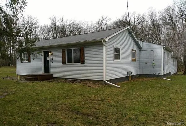 6160 Taylor DR, Mundy Township, MI 48507