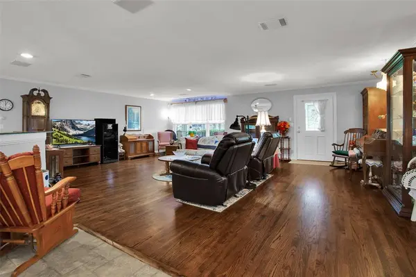 206 Clements Road, Whitesboro, TX 76273