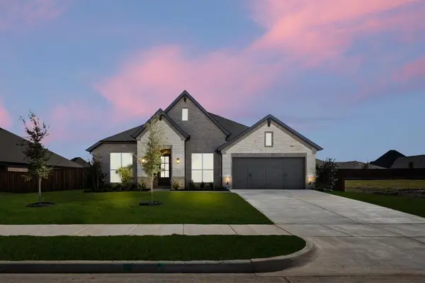 220 Pine Leaf Trail, Waxahachie, TX 75165