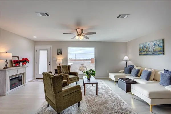 521 Private Road 24977, Brookston, TX 75421