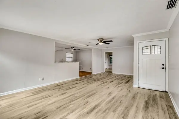 1017 Hoke Smith Drive, Dallas, TX 75224