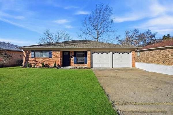 105 N Wood Avenue, Denison, TX 75020