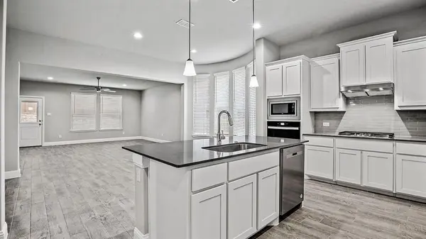 10825 BLOODSTONE Drive, Fort Worth, TX 76036