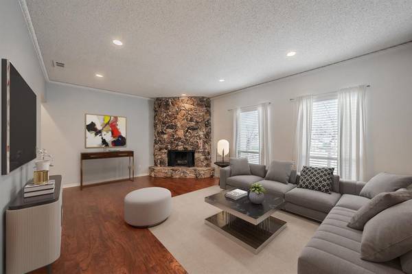 3020 Stonehenge Lane, Carrollton, TX 75006