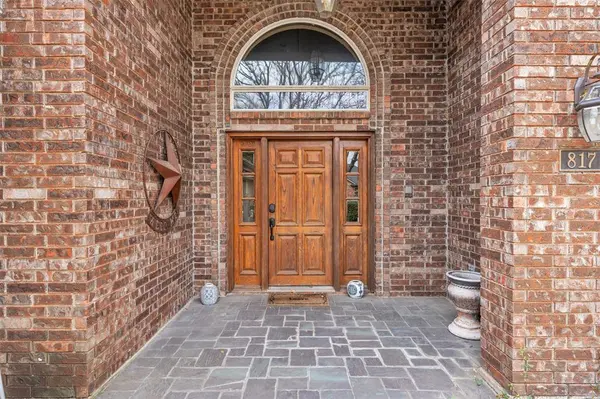 817 Turnberry Drive, Mansfield, TX 76063