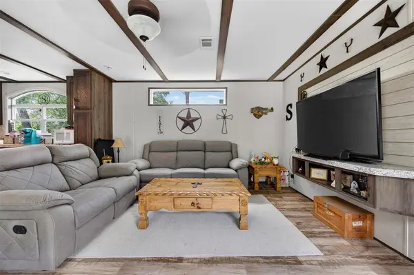 21760 Shady Trail Road, Chandler, TX 75758