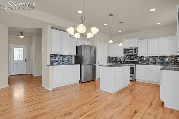 10672 Echo Canyon DR, Colorado Springs, CO 80908