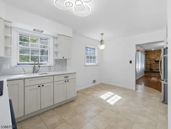 35 Rieder Rd, Edison Twp., NJ 08817