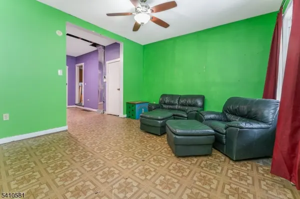 12 Brainard St, Phillipsburg Town, NJ 08865