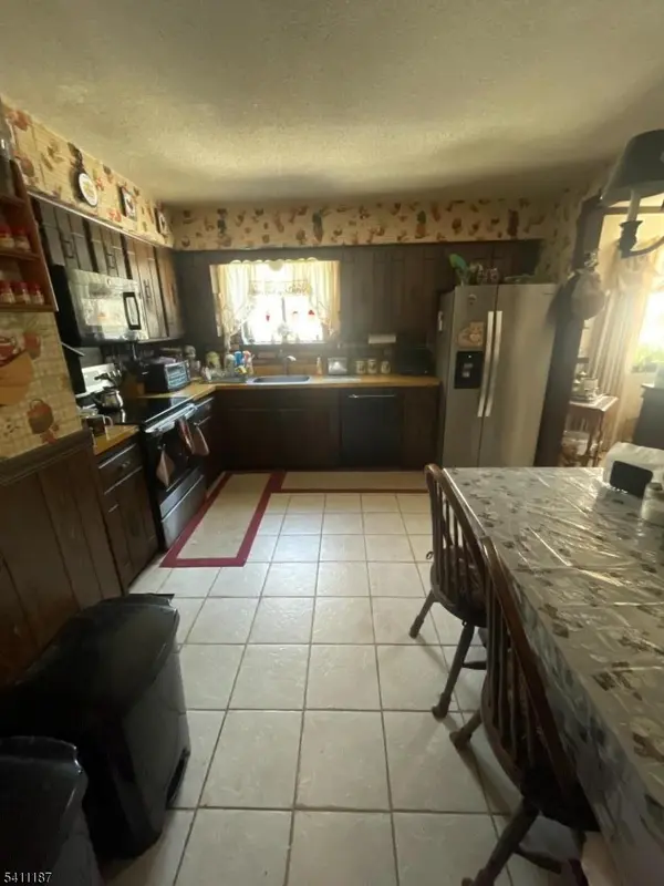 2212 Oakwood Ln, Waterford Twp., NJ 08004