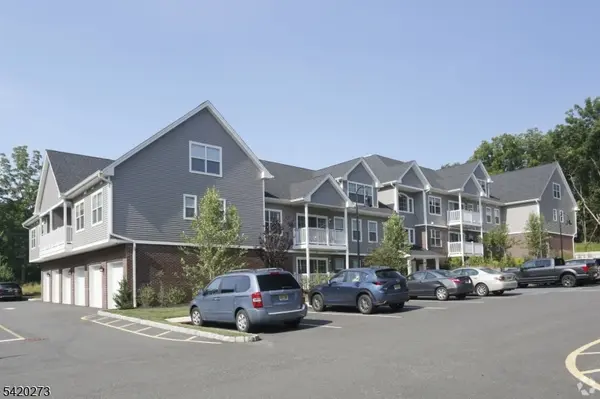 248 Grove Ave #20, Cedar Grove Twp., NJ 07009