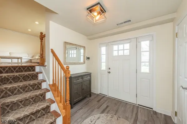 43 Pinchbrook Dr, Florham Park Boro, NJ 07932