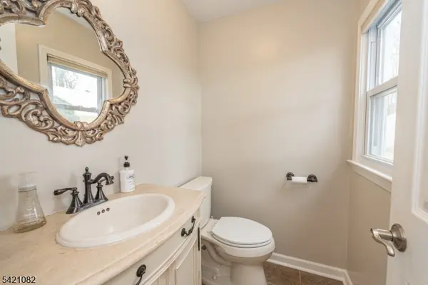 43 Pinchbrook Dr, Florham Park Boro, NJ 07932