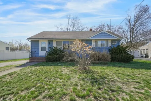 25 Stiles Ct, Pompton Lakes Boro, NJ 07442