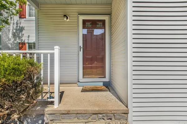 2204 Vroom Dr, Bridgewater Twp., NJ 08807