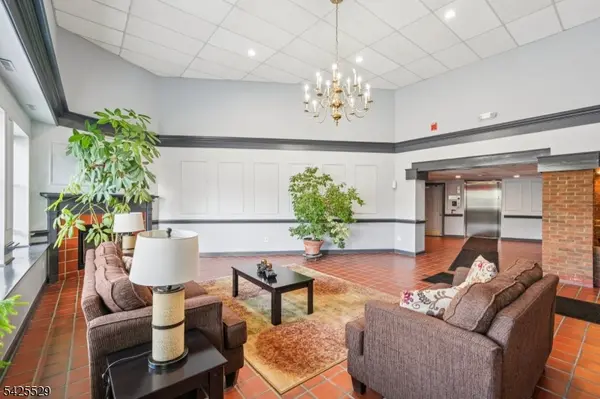 44 Iron Forge Sq #44, Pompton Lakes Boro, NJ 07442