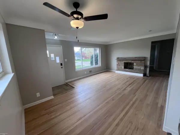 19054 Lister ST, Eastpointe, MI 48021