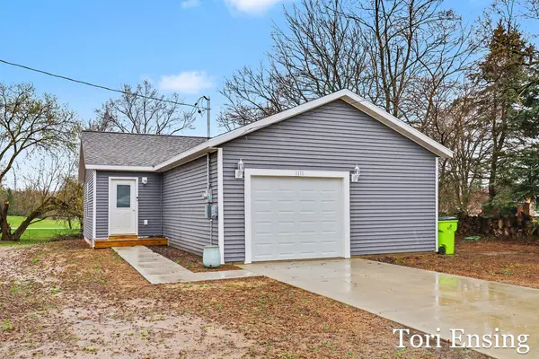 1111 E Pearl ST, Greenville City, MI 48838