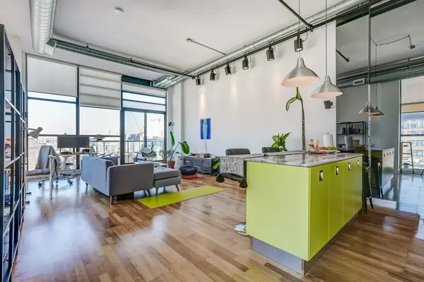 43 Hanna AVE #701, Toronto C01, ON M6K 1X1