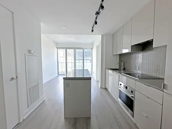 7 Grenville ST #5501, Toronto C01, ON M4Y 1A1