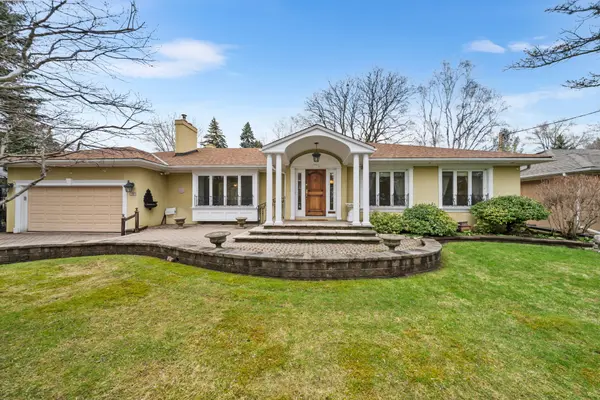 154 Valley RD, Toronto C12, ON M2L 1G4