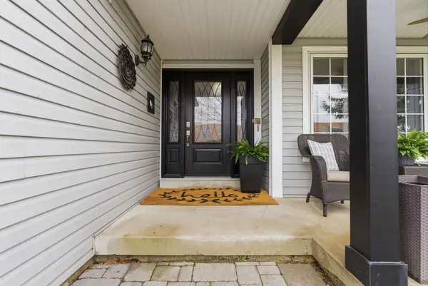 22 Selkirk DR, Whitby, ON L1M 2E6