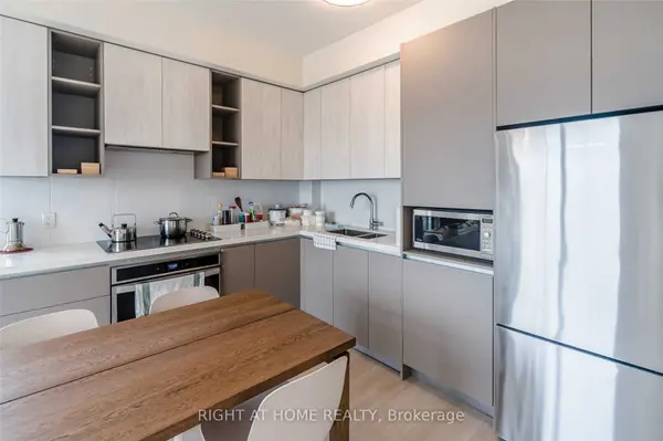 398 Highway 7 N/A E #706, Richmond Hill, ON L4B 0G6