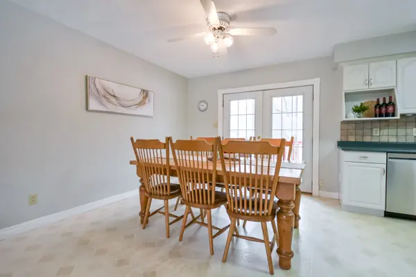 3861 East ST, Innisfil, ON L9S 2L9