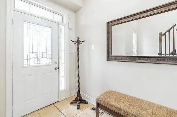 33 Auburn CT, Barrie, ON L4N 6G9