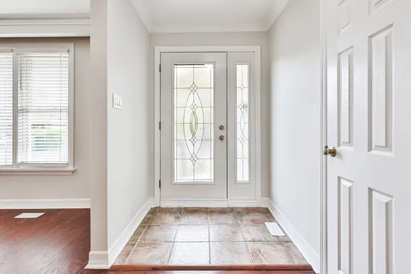 2063 HIXON ST, Oakville, ON L6L 1S9