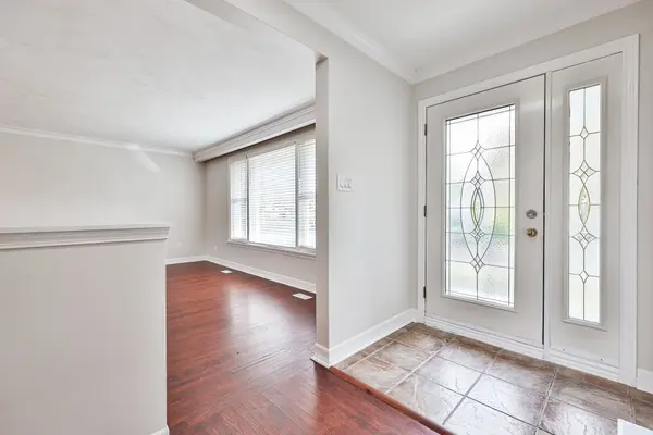 2063 HIXON ST, Oakville, ON L6L 1S9