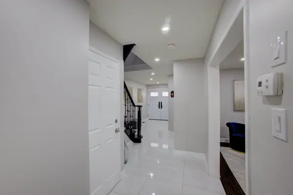 5 Wildsky RD, Brampton, ON L6Y 5P6