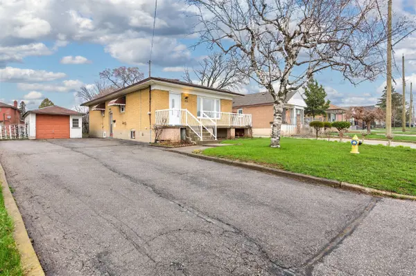 50 Dorking CRES, Toronto W05, ON M3M 2B6