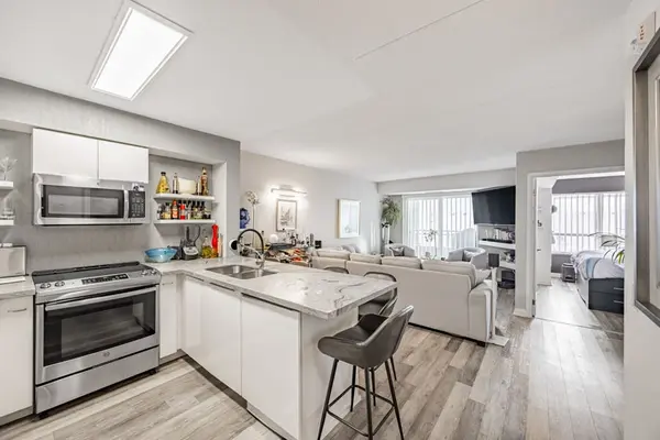 30 VIA ROSEDALE N/A #316, Brampton, ON L6R 3Z9