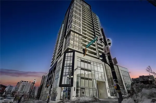 15 Queen ST S #1204, Hamilton, ON L8P 3R6