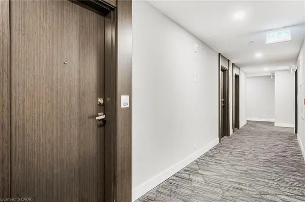 15 Queen ST S #1204, Hamilton, ON L8P 3R6