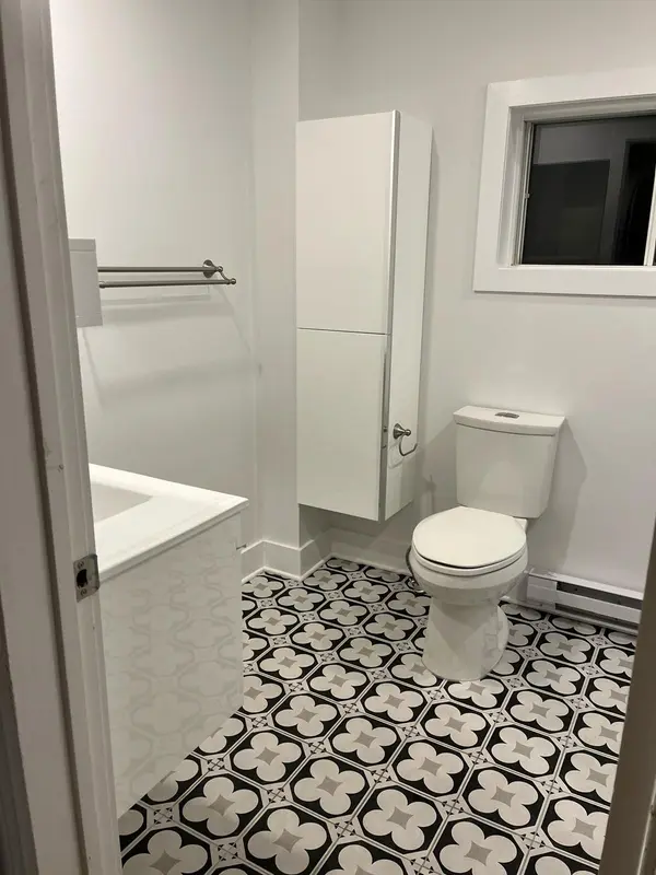 133 Spadina AVE #2, West Centre Town, ON K1Y 2C2