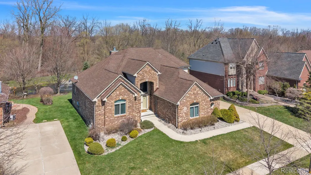 47081 Hidden River CIR N, Canton Charter Township, MI 48188