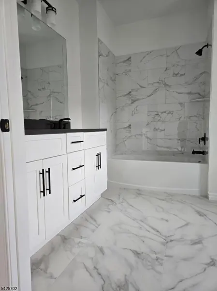 37 Forest Dr, Piscataway Twp., NJ 08854