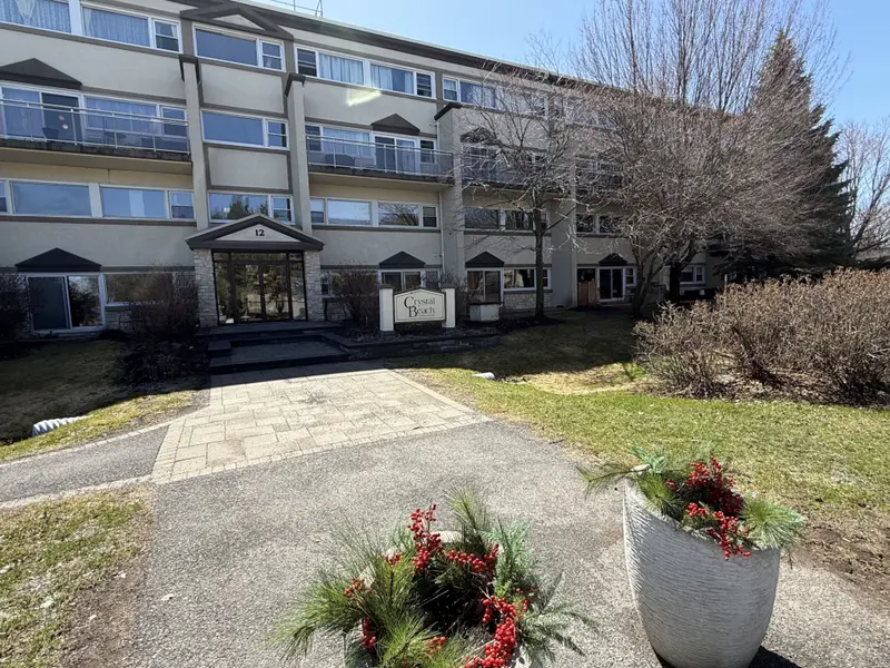 12 CORKSTOWN RD #121, Crystal Bay - Rocky Point - Bayshore, ON K2H 5B3