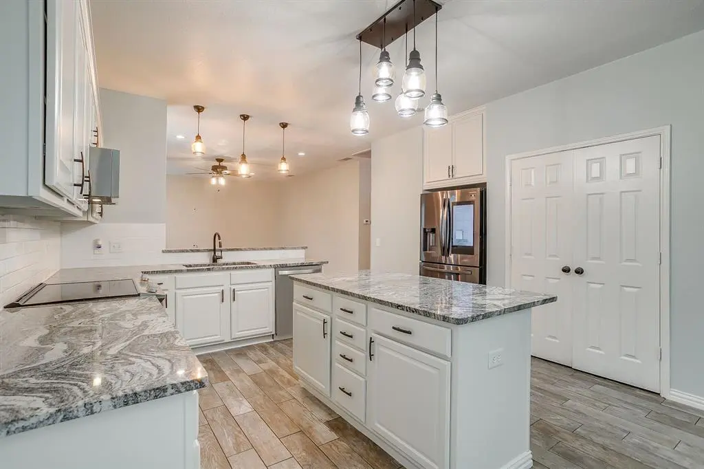 4812 Parkmount Drive, Fort Worth, TX 76137