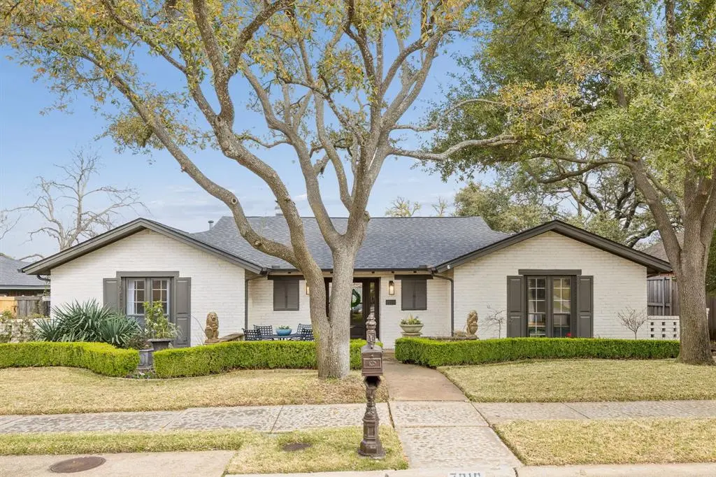 7616 Tory Sound Drive, Dallas, TX 75231