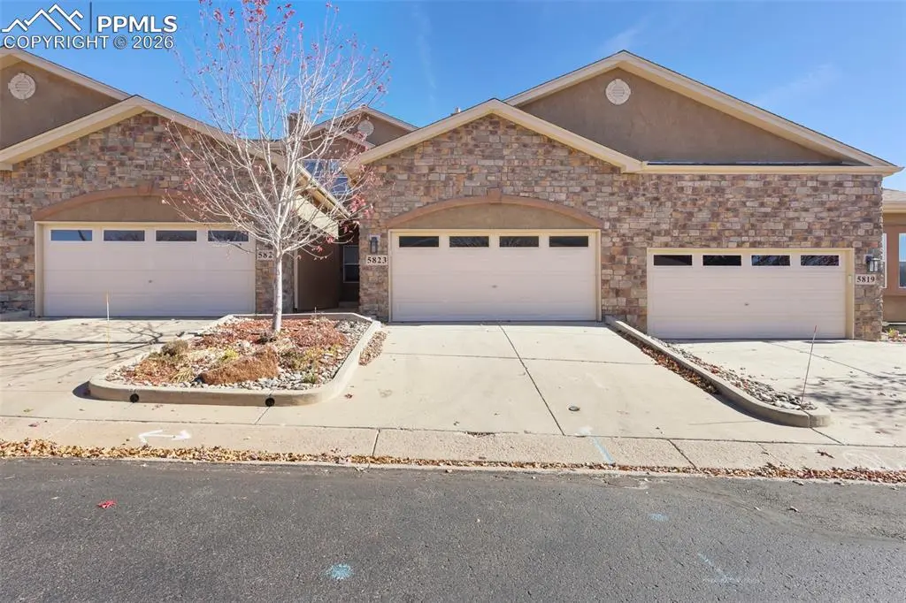 5823 New Crossings PT, Colorado Springs, CO 80918