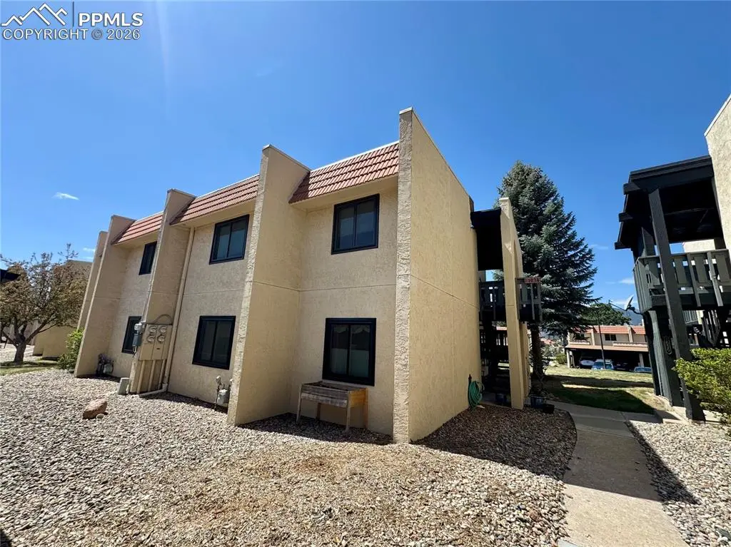 1034 Fontmore RD #D, Colorado Springs, CO 80904