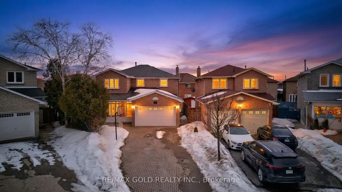 16 Rodwell CT, Brampton, ON L6Y 4G7