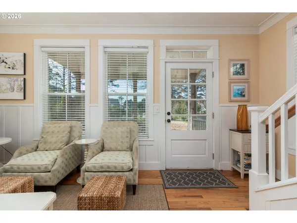 617 SW 27TH WAY, Lincoln City, OR 97367