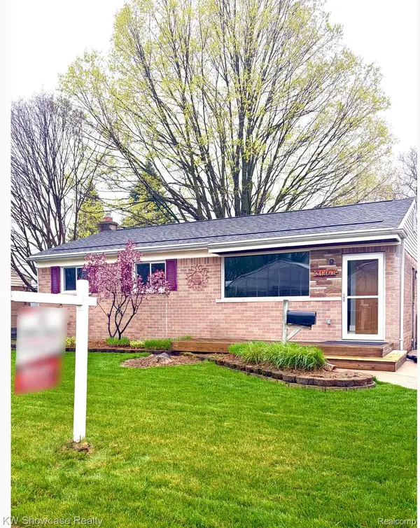 31167 Maplewood ST, Garden City, MI 48135